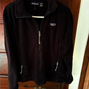 Patagonia women’s size large black sweater jacket